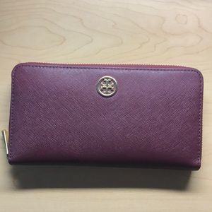 Tory Burch Robinson Wallet